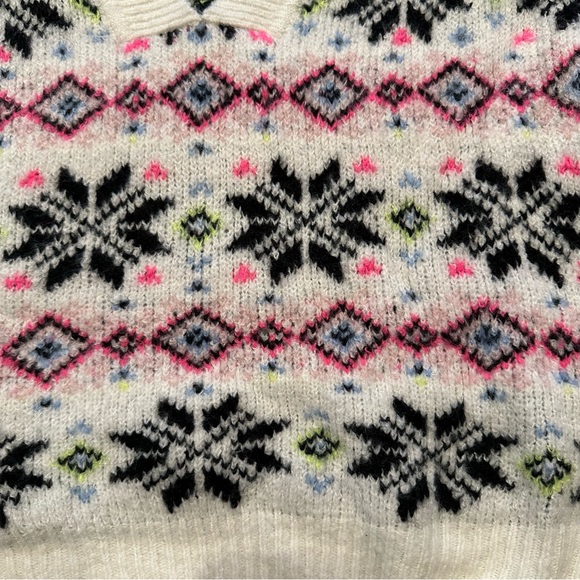 Victoria Secret PINK reversible snowflake sweater - Picture 7 of 7
